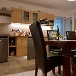 Tulipan Vendeghaz Апартаменты Шарошпатак