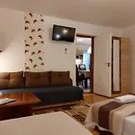Tulipan Vendeghaz * Шарошпатак