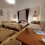 Tulipan Vendeghaz Шарошпатак