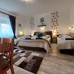 Апартаменты Tulipan Vendeghaz *