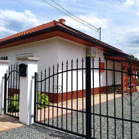 Tulipan Vendeghaz Apartament *