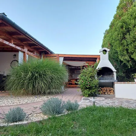 Apartmán Tulipan Vendeghaz *