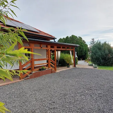 Tulipan Vendeghaz Apartmán