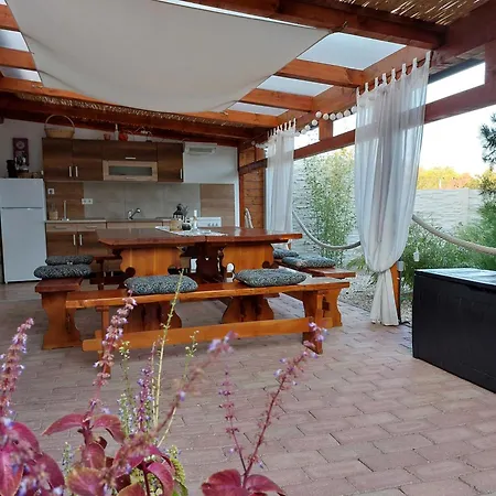 Tulipan Vendeghaz Apartment Sarospatak