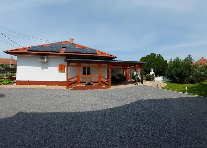 Tulipan Vendeghaz Lägenhet